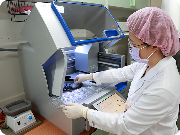 QIA cube 半自動化核酸純化系統 QIA cube 半自動化核酸純化系統